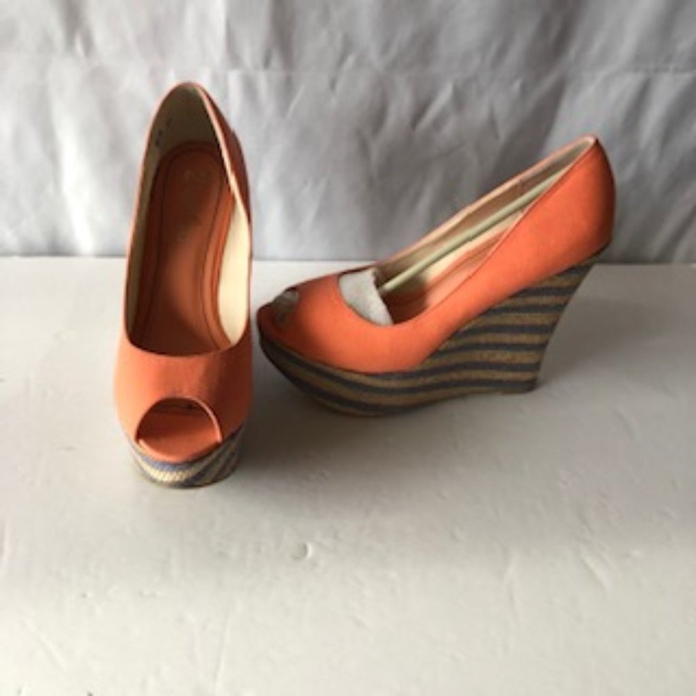 🆕 2 Lips Too Wedge Shoe | Soft Coral